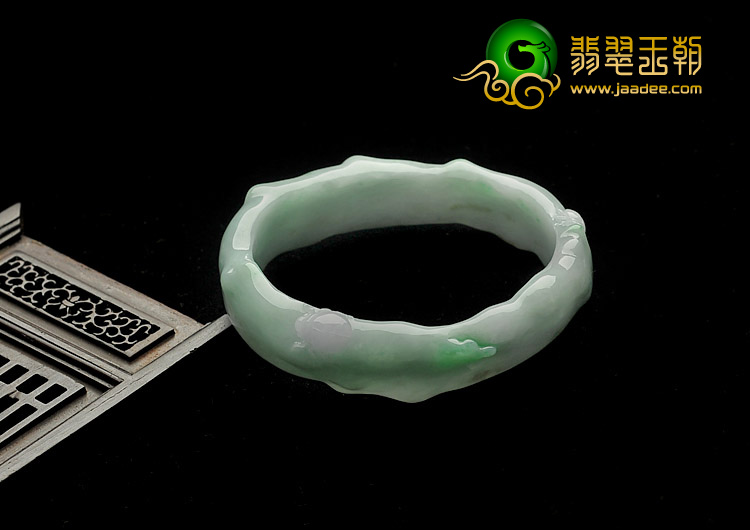 糯冰种豆色缅甸翡翠A货雕花贵妃镯（56mm-47mm）