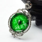 （超值推荐）冰玻种正阳绿缅甸翡翠A货镶白金平安扣胸坠（真钻）