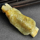 糯冰种褐黄翡缅甸翡翠A货骨肉相连挂件