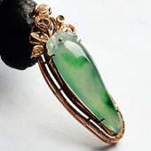 冰种飘翠缅甸翡翠A货镶玫瑰金福瓜胸坠（真钻）