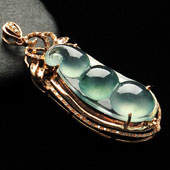 冰玻种飘花缅甸翡翠A货镶玫瑰金四季豆胸坠（真钻）