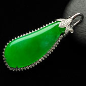冰种阳绿缅甸翡翠A货镶白金满绿福瓜胸坠（真钻）