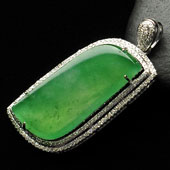 冰种晴水缅甸翡翠A货镶白金随型胸坠（真钻）