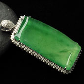 冰种晴水缅甸翡翠A货镶白金方牌胸坠（真钻）