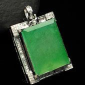冰种绿晴水缅甸翡翠A货镶白金方牌胸坠（真钻）
