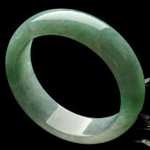 糯冰种豆色缅甸翡翠A货手镯（56.7mm）