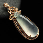 冰种淡晴水缅甸翡翠A货镶玫瑰金福瓜胸坠（真钻）