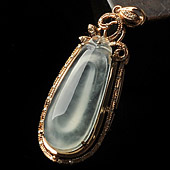 冰种无色缅甸翡翠A货镶玫瑰金福在眼前胸坠（真钻）