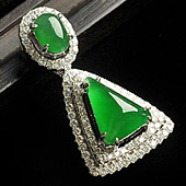 冰种正阳绿缅甸翡翠A货镶白金胸坠（真钻）
