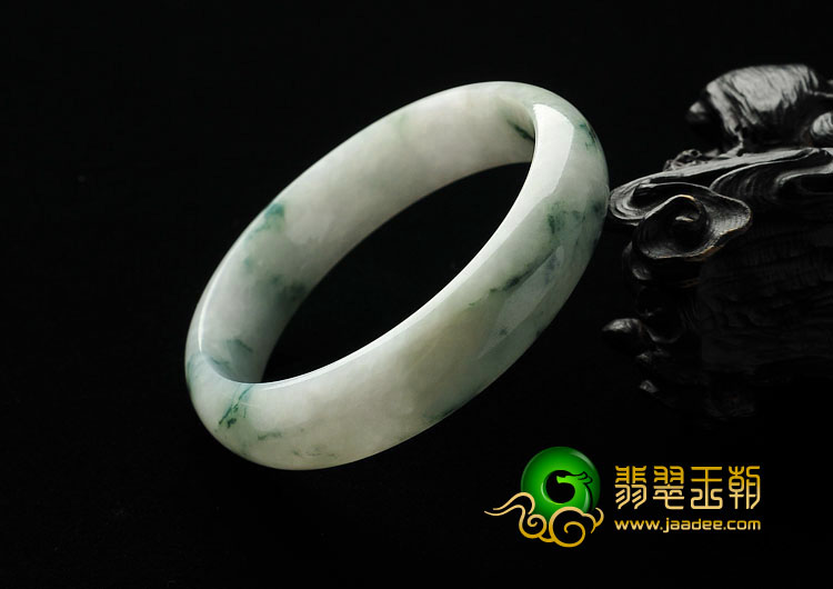 糯冰种飘花缅甸翡翠手镯（56mm）（已定）