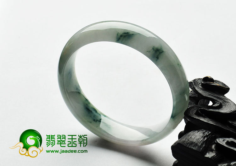 糯冰种飘花缅甸翡翠手镯（56mm）（已定）