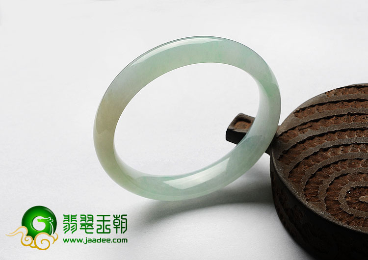 冰种晴水略带翠缅甸翡翠A货手镯（58.2mm）