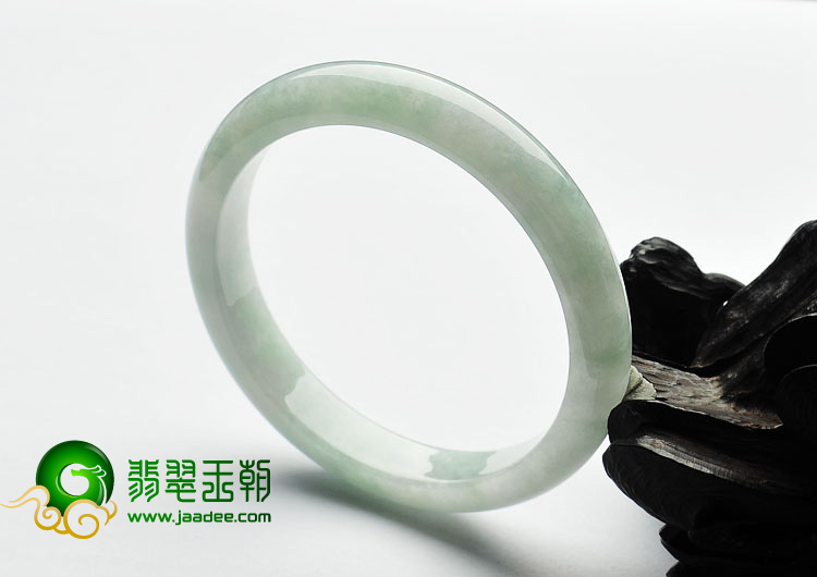 糯冰种晴水缅甸翡翠A货手镯（55.1mm）