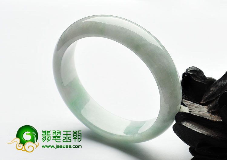 糯冰种晴水缅甸翡翠A货手镯（56.1mm）