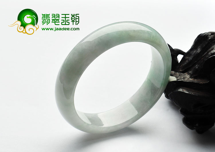 糯冰种晴水缅甸翡翠A货手镯（56.1mm）