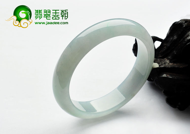 糯冰种晴水缅甸翡翠A货手镯（56.8mm）