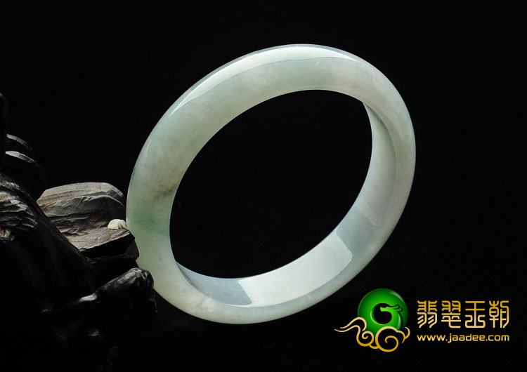 糯冰种晴水缅甸翡翠A货手镯（56.8mm）