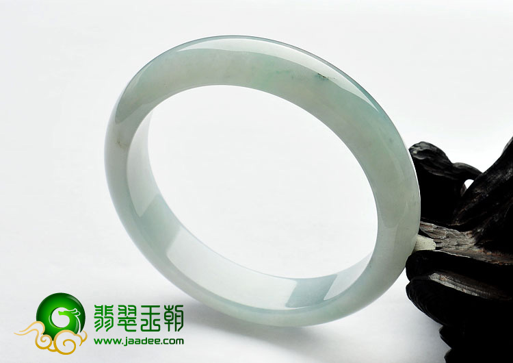 糯冰种晴水缅甸翡翠A货手镯（56.8mm）