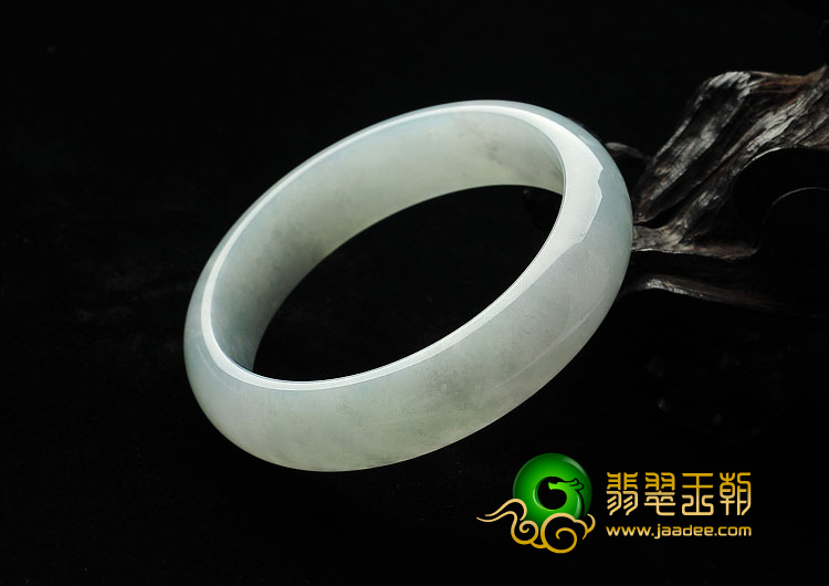 糯冰种晴水缅甸翡翠A货手镯（57mm）