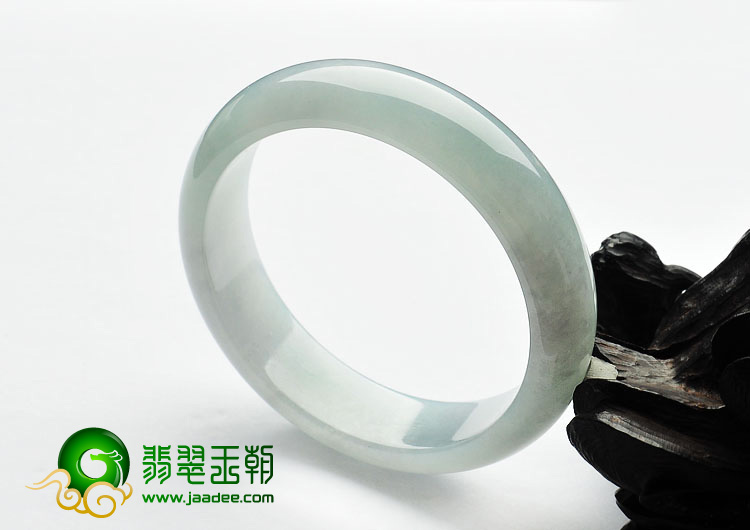 糯冰种晴水缅甸翡翠A货手镯（57mm）