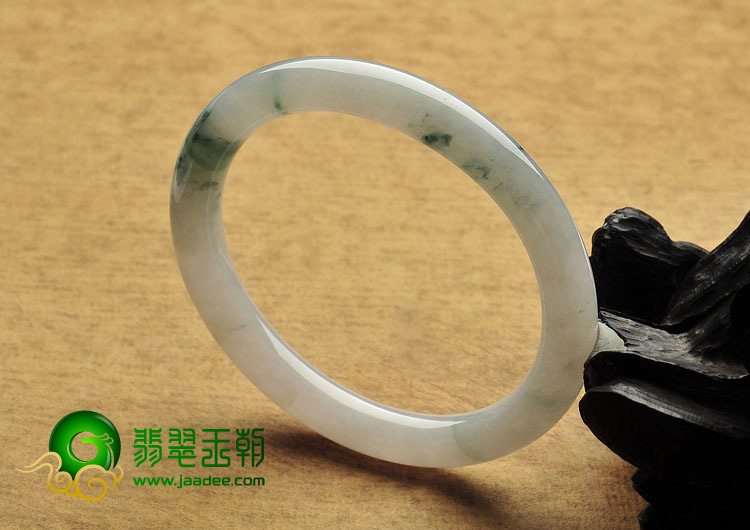 糯冰种飘花缅甸翡翠A货贵妃镯（55.1mm-48.7mm）