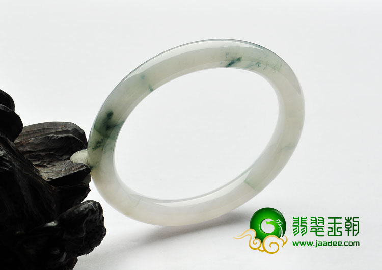 糯冰种飘花缅甸翡翠A货贵妃镯（55.1mm-48.7mm）