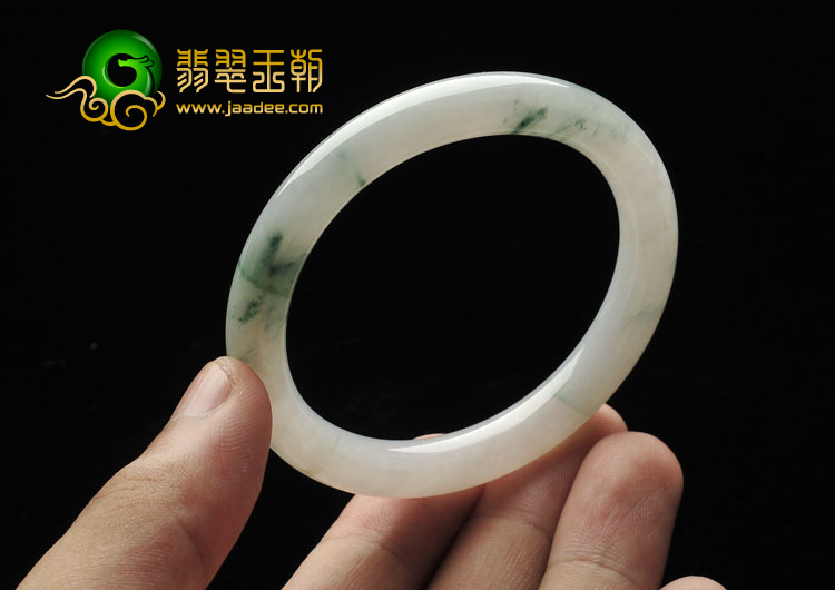 糯冰种飘花缅甸翡翠A货贵妃镯（55.1mm-48.7mm）