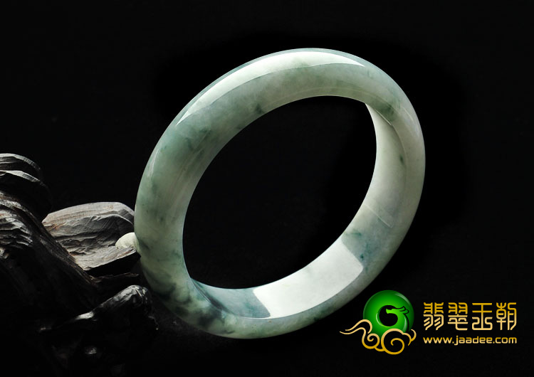 糯冰种飘花缅甸翡翠A货手镯（57.4mm）