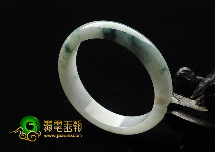 糯冰种飘花缅甸翡翠A货手镯（57mm）
