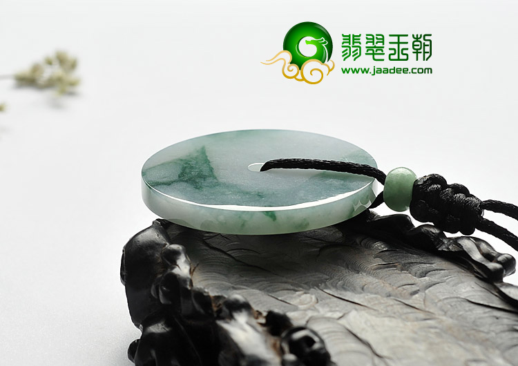 糯冰种飘花缅甸翡翠A货平安扣挂件
