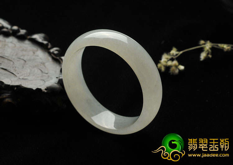 冰种白色缅甸翡翠A货手镯（56.8mm）