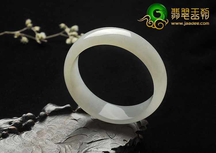 冰种白色缅甸翡翠A货手镯（56.8mm）