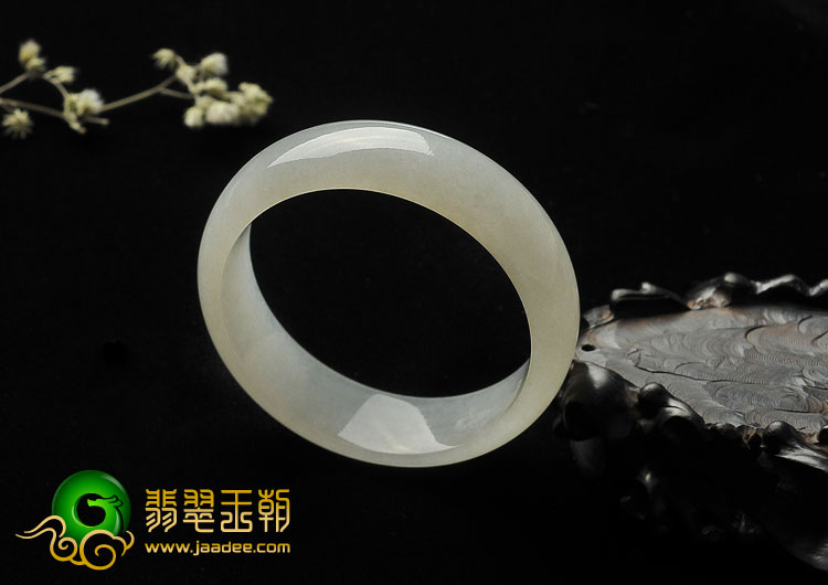 冰种白色缅甸翡翠A货手镯（56.8mm）