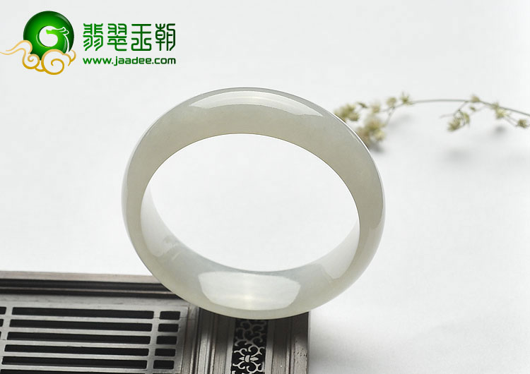 冰种白色缅甸翡翠A货手镯（56.8mm）