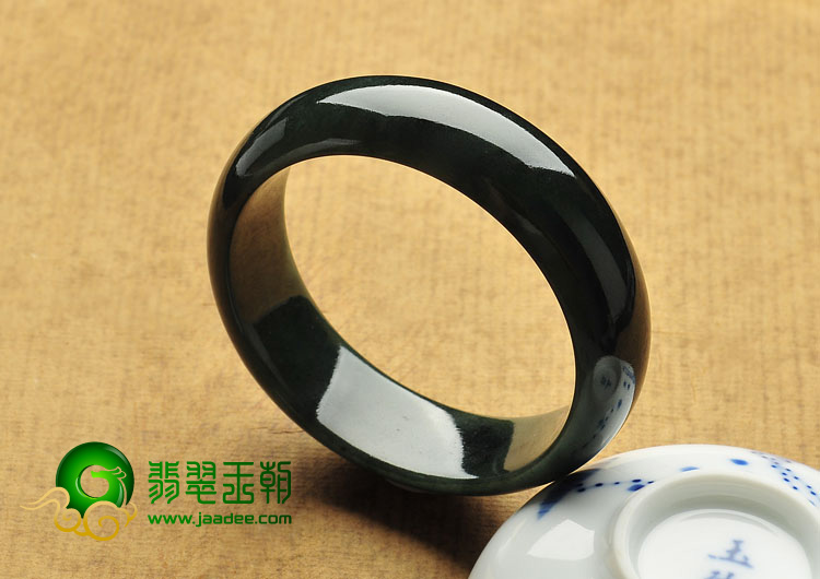 冰种油青缅甸翡翠A货手镯（57.4mm）