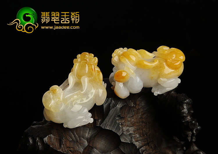 糯冰种黄翡缅甸翡翠A货貔貅挂件（一对）
