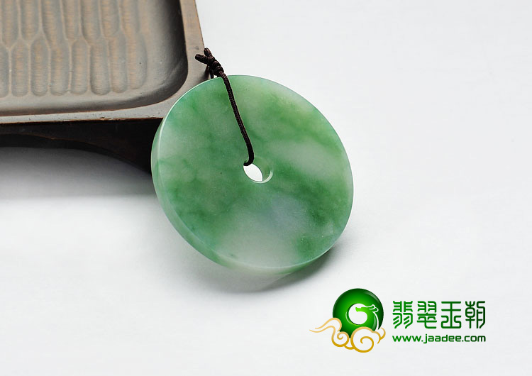 糯冰种飄绿花缅甸翡翠A货平安扣挂件