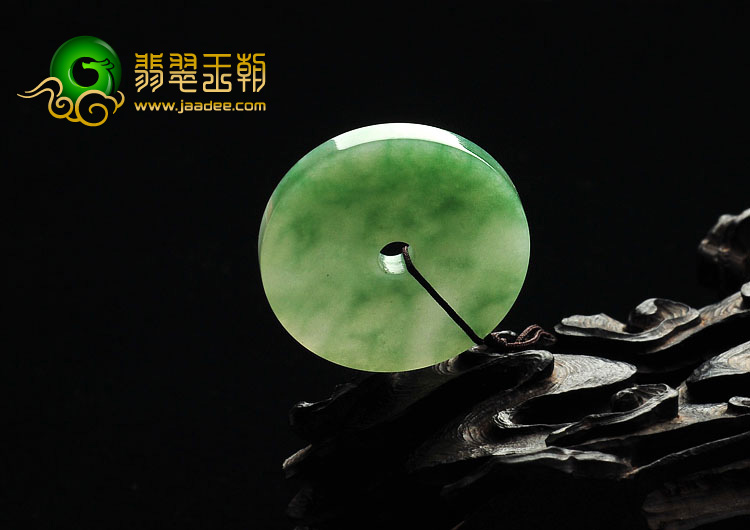 糯冰种飄绿花缅甸翡翠A货平安扣挂件