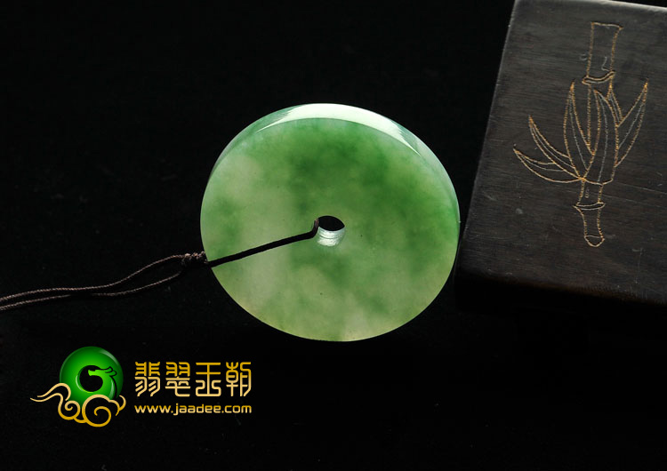 糯冰种飄绿花缅甸翡翠A货平安扣挂件