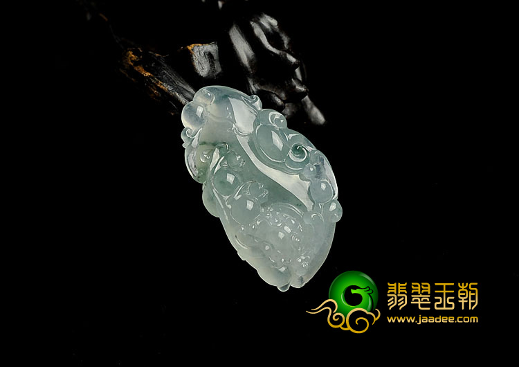 冰种飘花缅甸翡翠A货貔貅挂件