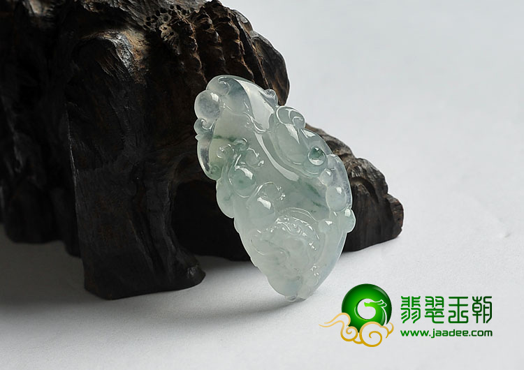 冰种飘花缅甸翡翠A货貔貅挂件