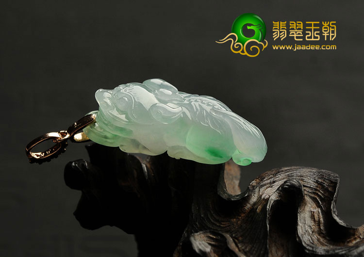 糯冰种飘翠缅甸翡翠A货貔貅挂件