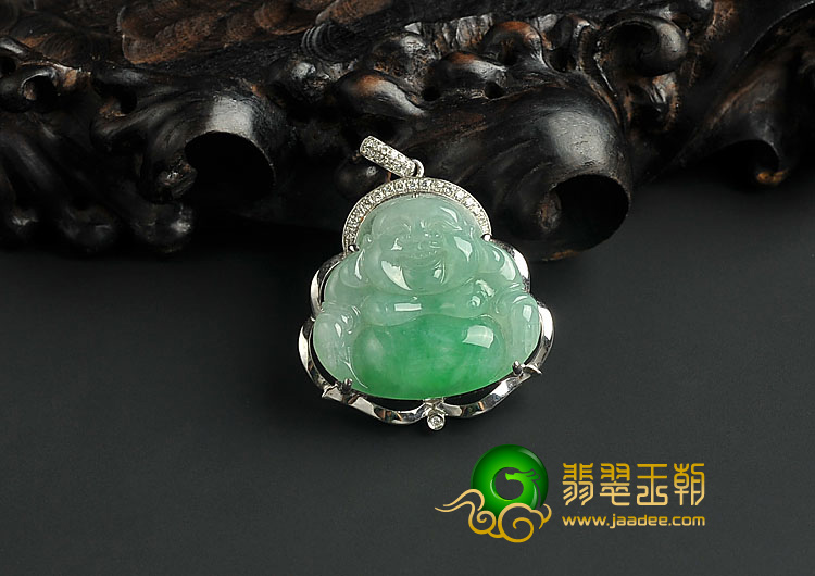 糯冰种翠色缅甸翡翠A货镶白金玉佛胸坠（真钻）