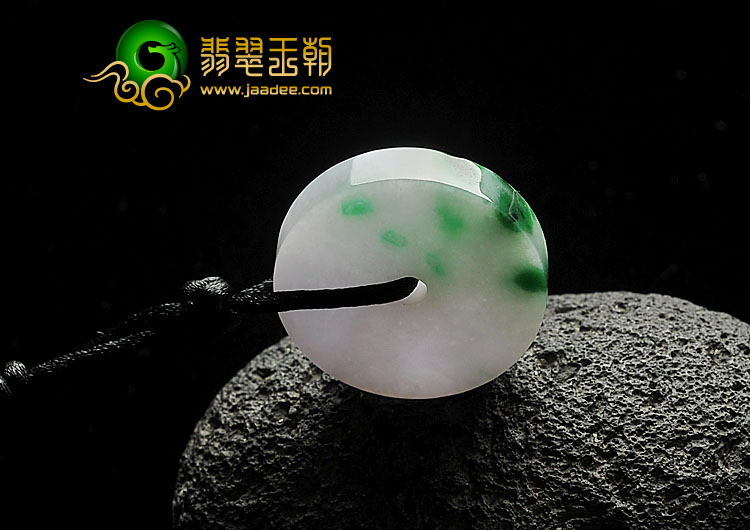 糯冰种春带彩缅甸翡翠A货平安扣挂件