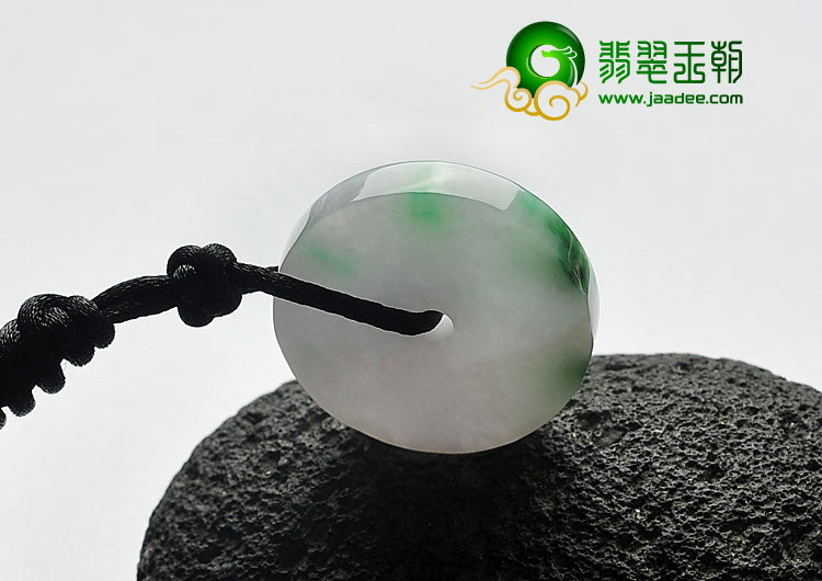 糯冰种春带彩缅甸翡翠A货平安扣挂件