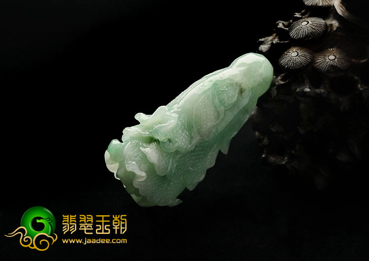 糯冰种飘翠缅甸翡翠A货白菜挂件