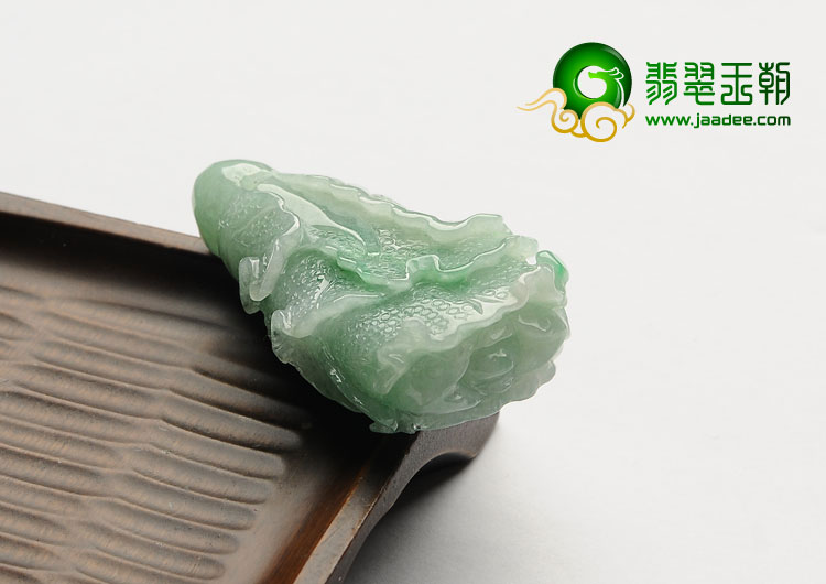 糯冰种飘翠缅甸翡翠A货白菜挂件