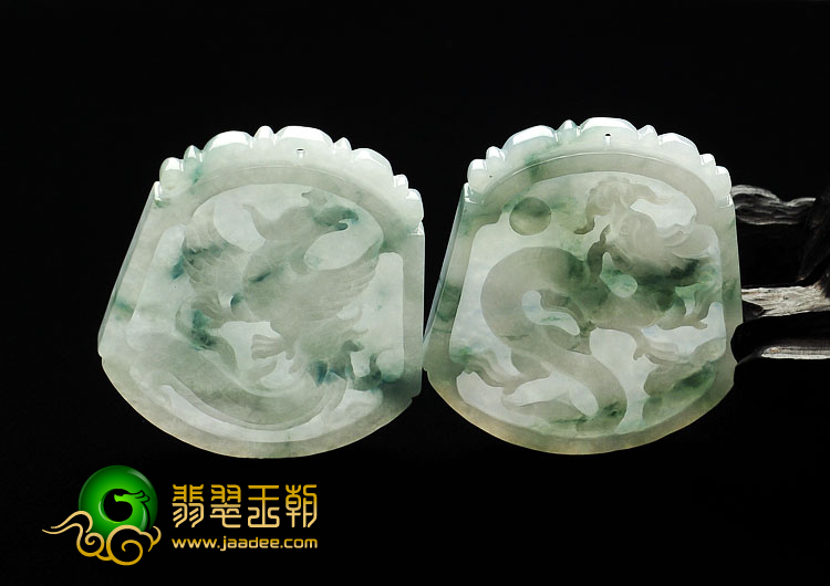 糯冰种飘花缅甸翡翠A货龙凤牌挂件（一对）