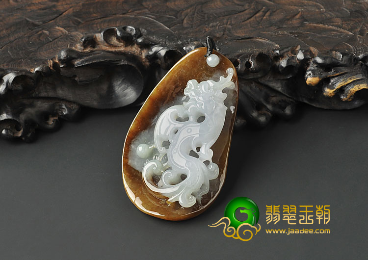 糯冰种褐黄翡缅甸翡翠A货飞龙挂件