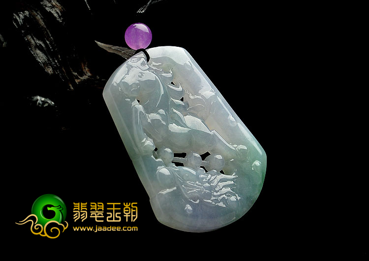 糯冰种淡春带彩缅甸翡翠A货马牌挂件